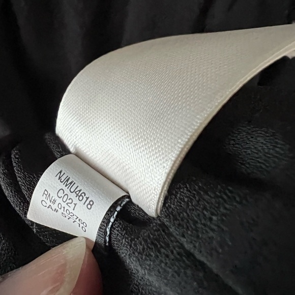 Kate Spade Black Flutter Sleeve Crepe Dress - size 2 - Picture 8 of 8